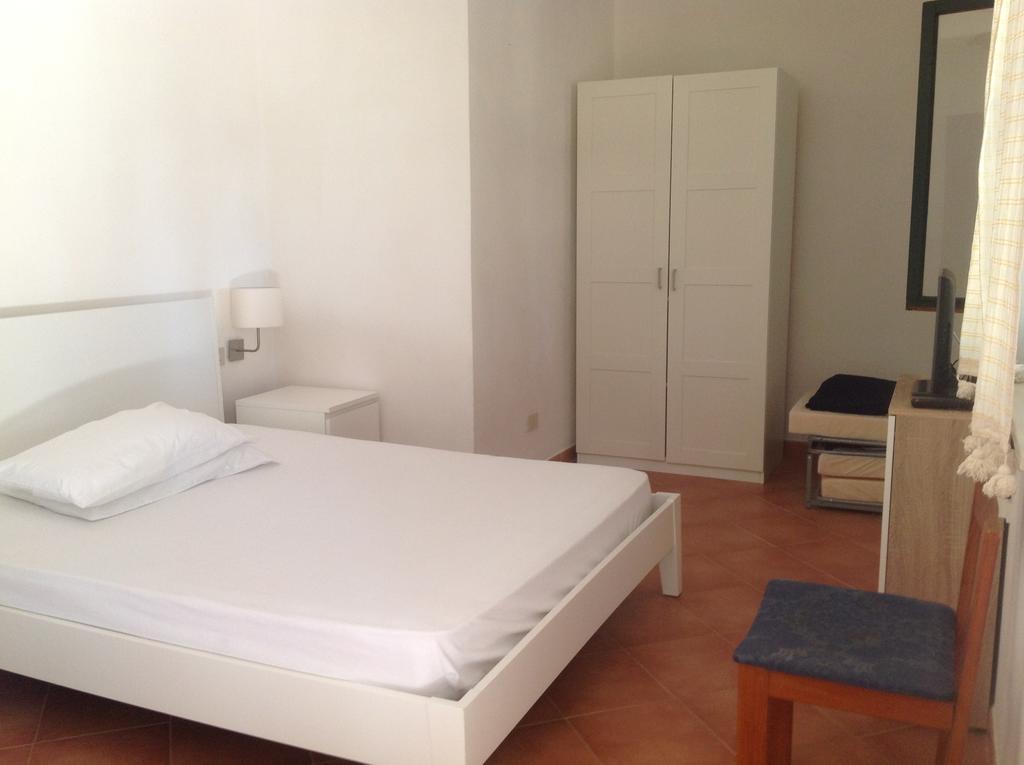 Appartamenti In Villa Senia Favignana Oda fotoğraf